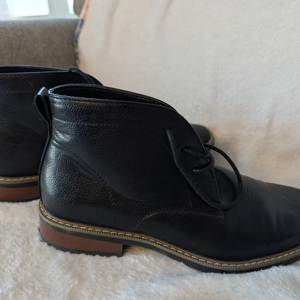 Sonoma Black Leather Chukka Boots